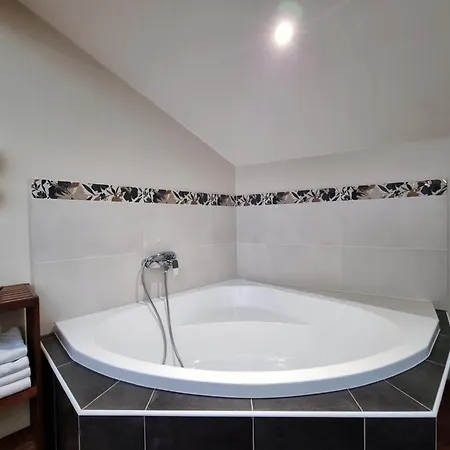 La Maison Des Vendangeurs Holiday home
